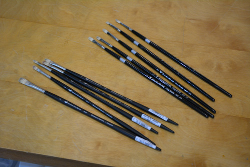 My workhorse Trekell and Winsor Newton flats. I use an assortment of #2's - #5's everyday.